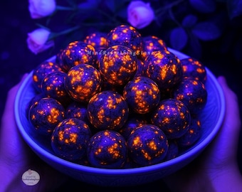 Yooperlite Tumbled Stone-Flame Stone-UV Reactive Sodalite-Firestone-Natural Yooperlite-Fire Stone-Yooperlite Tumble-Polished Crystal
