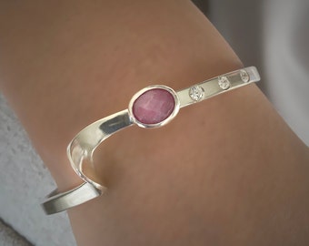 Ruby Bracelet/Silver Twist Cuff/Silver Twist Bracelet/ Ruby Silver Cuff/Bracelet in Canada/Ruby Bracelet/Simple Twist Bracelet