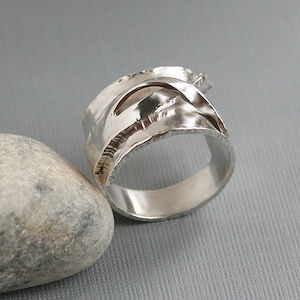 Hammered Silver &quot;Ribbon&quot; Ring Wide Band Modern Design