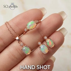 Parure de bijoux en opale, bague, pendentif et boucles d'oreilles en opale naturelle d'Éthiopie et or rose, pierre de naissance d'octobre, cadeau pour elle, parure de mariage, parure élégante
