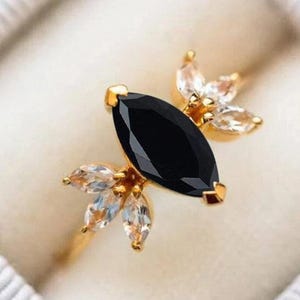 Natürlicher schwarzer Onyxring, 14k Gold Einzigartiger schwarzer Onyxring, Schöner Onyx-Edelsteinring im Marquise-Schliff für sie, schwarzer Edelsteinring für Frauen