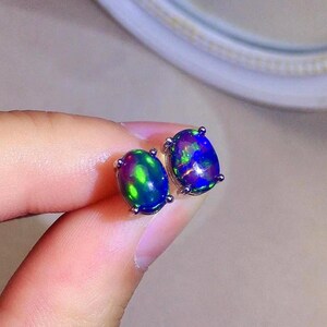 Natürliche Feueropal Ohrstecker 14k Gold & 925 Sterling Silber Cabochon Schwarz Opal Ohrstecker Oktober Geburtsstein Opal Ohrringe Für Sie