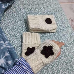 Embroidered Mittens / Handmade Mittens / Embroidered Gloves
