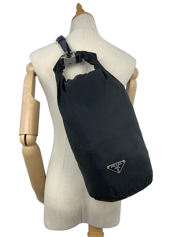 PRADA ボディバッグ ブラック ナイロン 直営店買付】プラダ☆Re Nylon×レザー ボディバッグ☆2VZ092 (PRADA