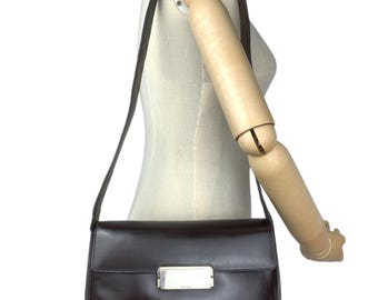 ヴィンテージ PRADA バッグ、レッドレザーの Prada ショルダーバッグ