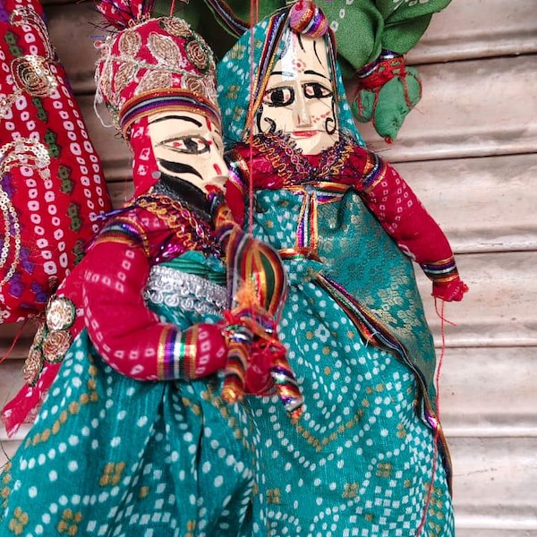 Paar Rajasthani Kathputli Puppen | Traditionelle indische String-Marionetten, handgefertigte Zigeunerpuppen, Vintage Indian Home Decor