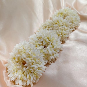 Jasmine Gajra Hair Scrunchie–Artificial Flower Accessory for Indian Wedding, Haldi, Mehndi, Sangeet,Mayoon, Kalire, Bridal Favors, Bracelets