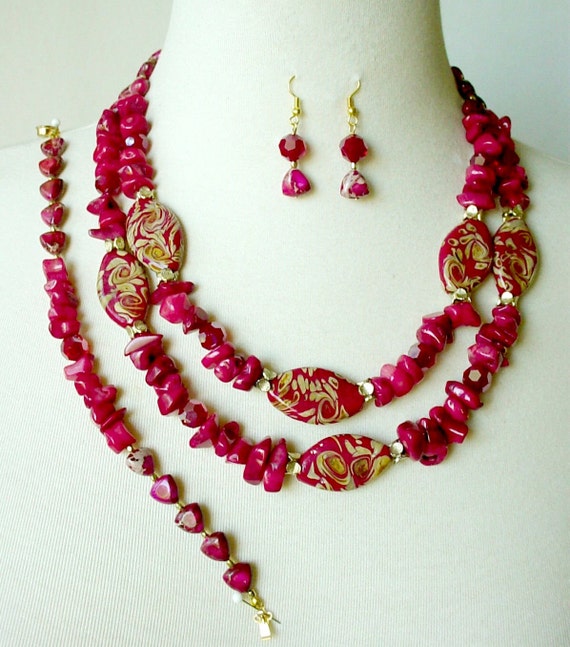 Items similar to Red Statement Necklace, 3 Piece Set, Big Bold Chunky ...