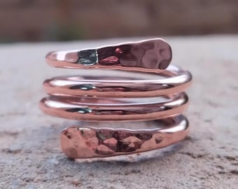 Anel de cobre martelado, anel ajustável para o polegar para artrite