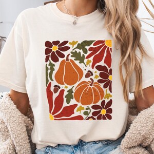Floral Pumpkin Comfort Colors® T-Shirt, Cozy Season Pumpkin Patch Shirt, Boho Autumn Aesthetic Shirt, Vintage Fall Shirt, Thanksgiving Gift