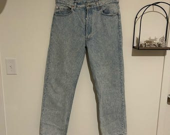 Calça jeans Levi's 501 lavagem clara vintage dos anos 80, fabricada nos EUA em 1989, tamanho 36x30.