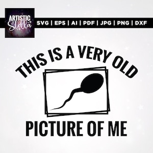 Può includere: Design grafico in bianco e nero con la scritta "THIS IS A VERY OLD PICTURE OF ME". L'immagine include uno spermatozoo all'interno di una cornice rettangolare. La parte superiore dell'immagine presenta la scritta "ARTISTIC Stella" e icone di tipo di file.