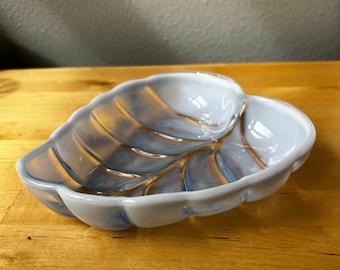 Vintage Duncan Miller Opalescent Leaf Bowl, Pale Blue, Art Glass, Made in US.