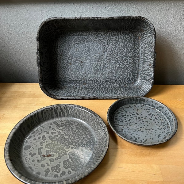 Gray Graniteware Pans, Round, Rectangle, Lot of 3, Rustic Farmhouse