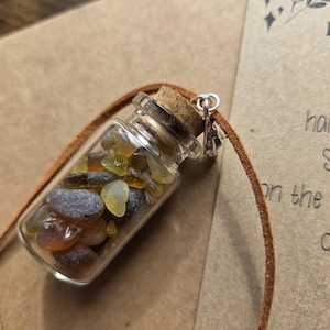 Bouteille en verre de mer brun, verre naturel forgé, cadeau pour un ami en verre de mer, pour elle, cadeau fait main, décoration en verre de mer, fête des mères