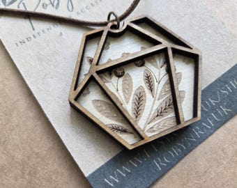 Halskette aus Holz, Terrarium mit Pflanzen, Schmuck Geschenk für jemanden, der Zimmerpflanzen wie Sukkulenten und Kakteen hat