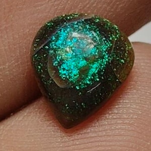 Natural Australian Opal Heart Cabochon (7.50x8.50MM)
