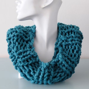 Teal Knitted Cowl - Chunky Blue Green Infinity Scarf Bulky Wool Cowl Winter Accessory Gift