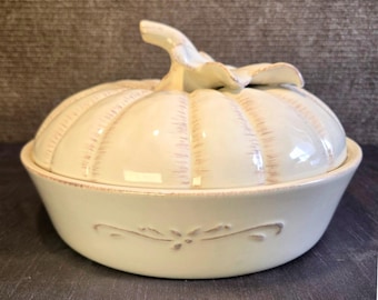 Plato de cerámica con tapa para pastel de calabaza Mikasa Countryside Harvest Otoño