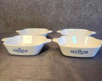 Set di 4 piccole teglie da forno Corning Ware P-41 blu fiordaliso vintage, prodotte negli Stati Uniti.