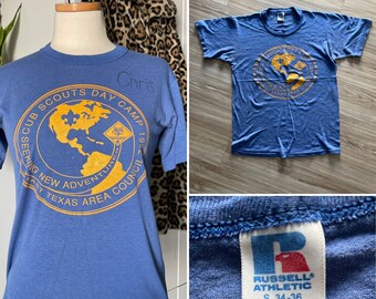 1990s Vintage CUB SCOUTS Day Camp Blue and Gold Tshirt  Seeking New Adventures  East Texas  Single Stitch  Russell Athletic  Small
