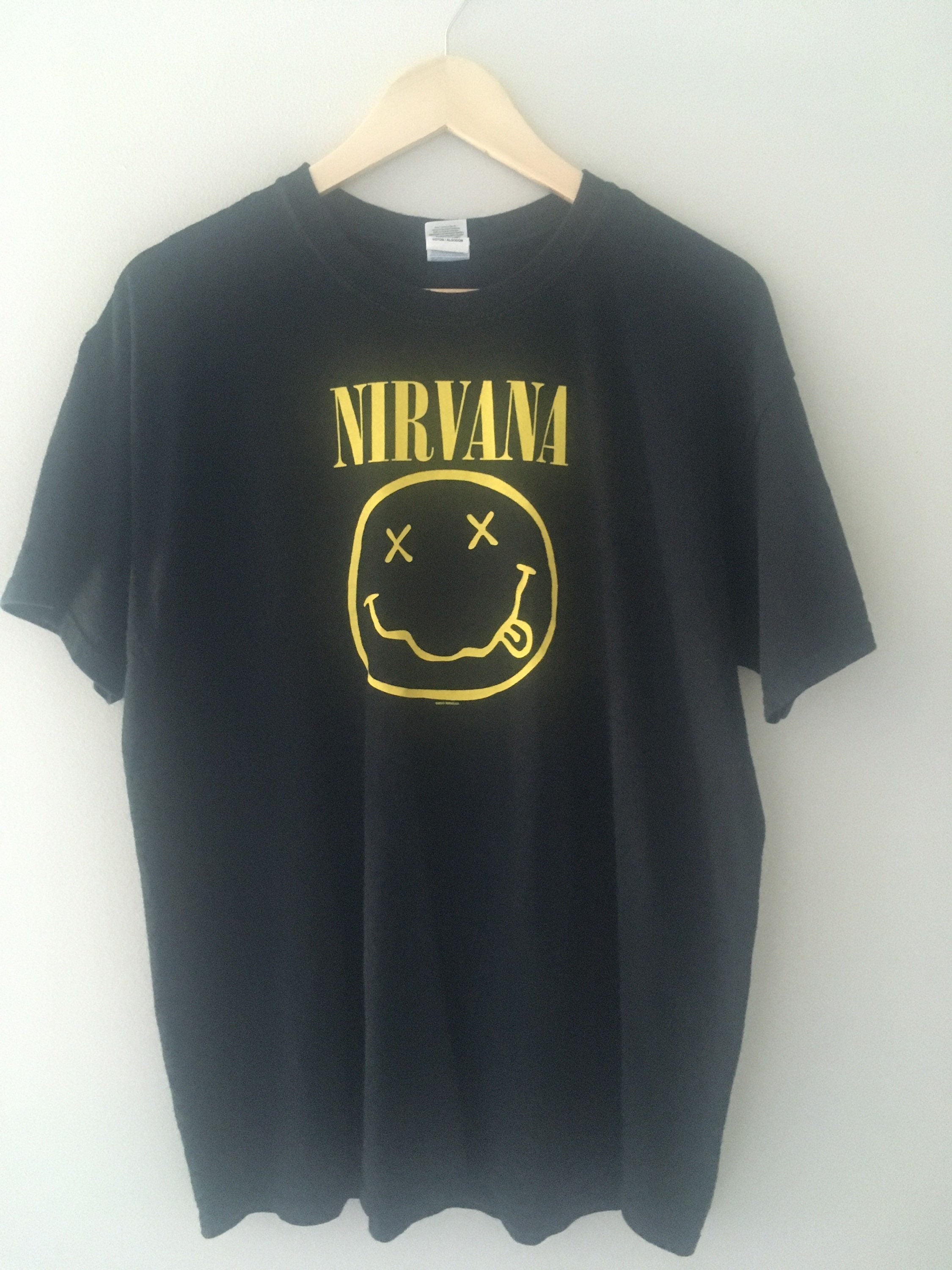 Vintage Nirvana Smiley Tee T-shirt Iconic Kitty Pettin