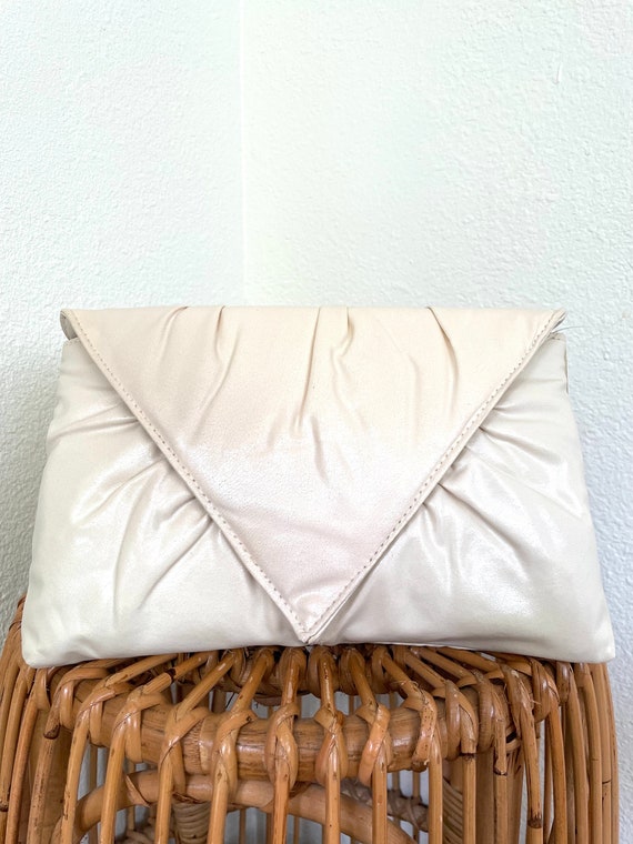 1980s Vintage Off White Ivory Leather Large Envelo