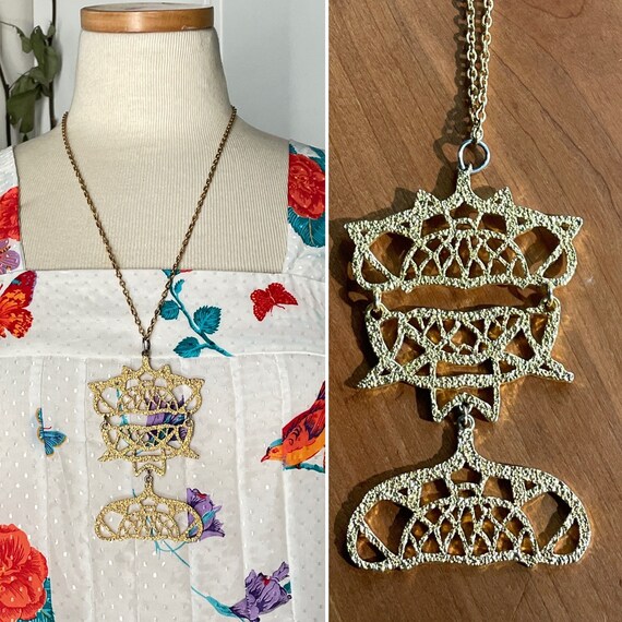 Pendentif Articulé Vintage Avec Sa Chaîne - Occasion, Joli Et Ancien