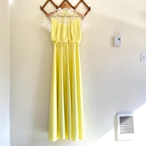 forever 21 peach lace dress Farida Peach Lace Maxi Dress - US 8 main image 0