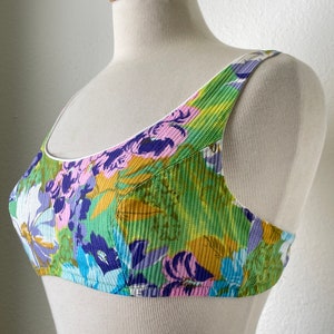 Jaren '50 Vintage 2-delig badpak Bikini badpak Speelpak Pinup tropische bloemenprint afbeelding 5