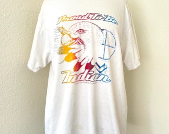 Vintage Proud To Be Indian Indigenous Pride Eagle Feathers Graphic Tee Size Large