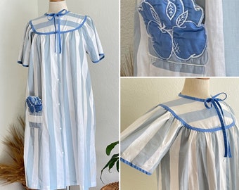 1960s Vintage ITS A CHARM Blue and White Housecoat  Housedress  Loungewear
