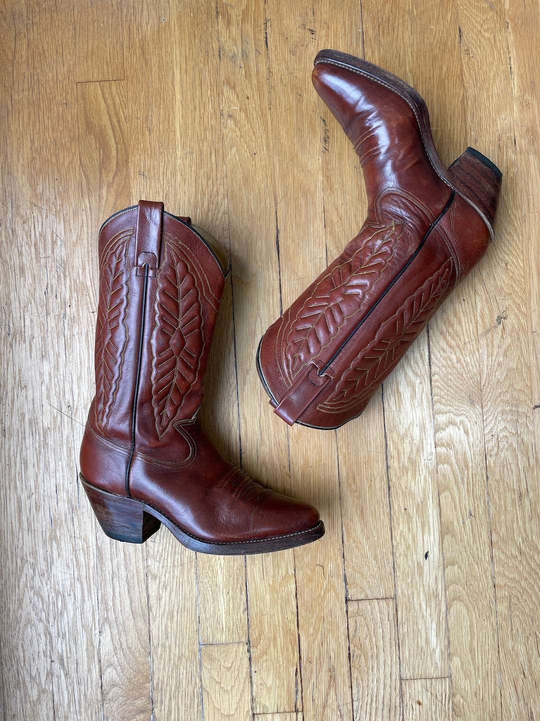 Vintage Cognac Leather Mexican Cowboy Boots / Mens Size 7.5 / Gold