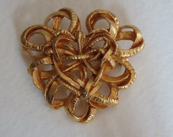Vintage Christian Lacroix Gold Heart Brooch - Etsy