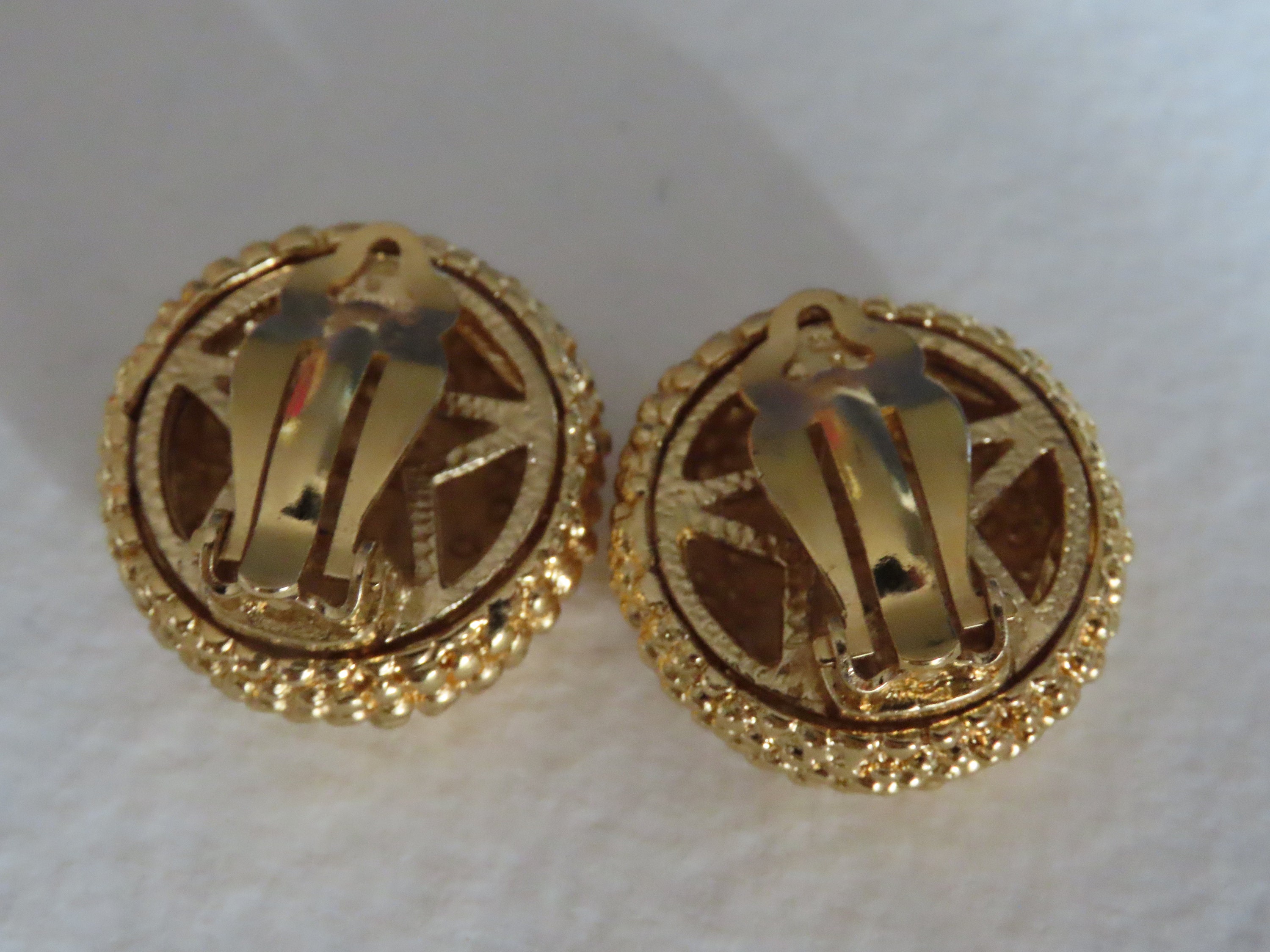 Boucles D'oreilles Vintage Ted Lapidus - Résine Rouge Sur Métal Doré 24 Carats - Occasion
