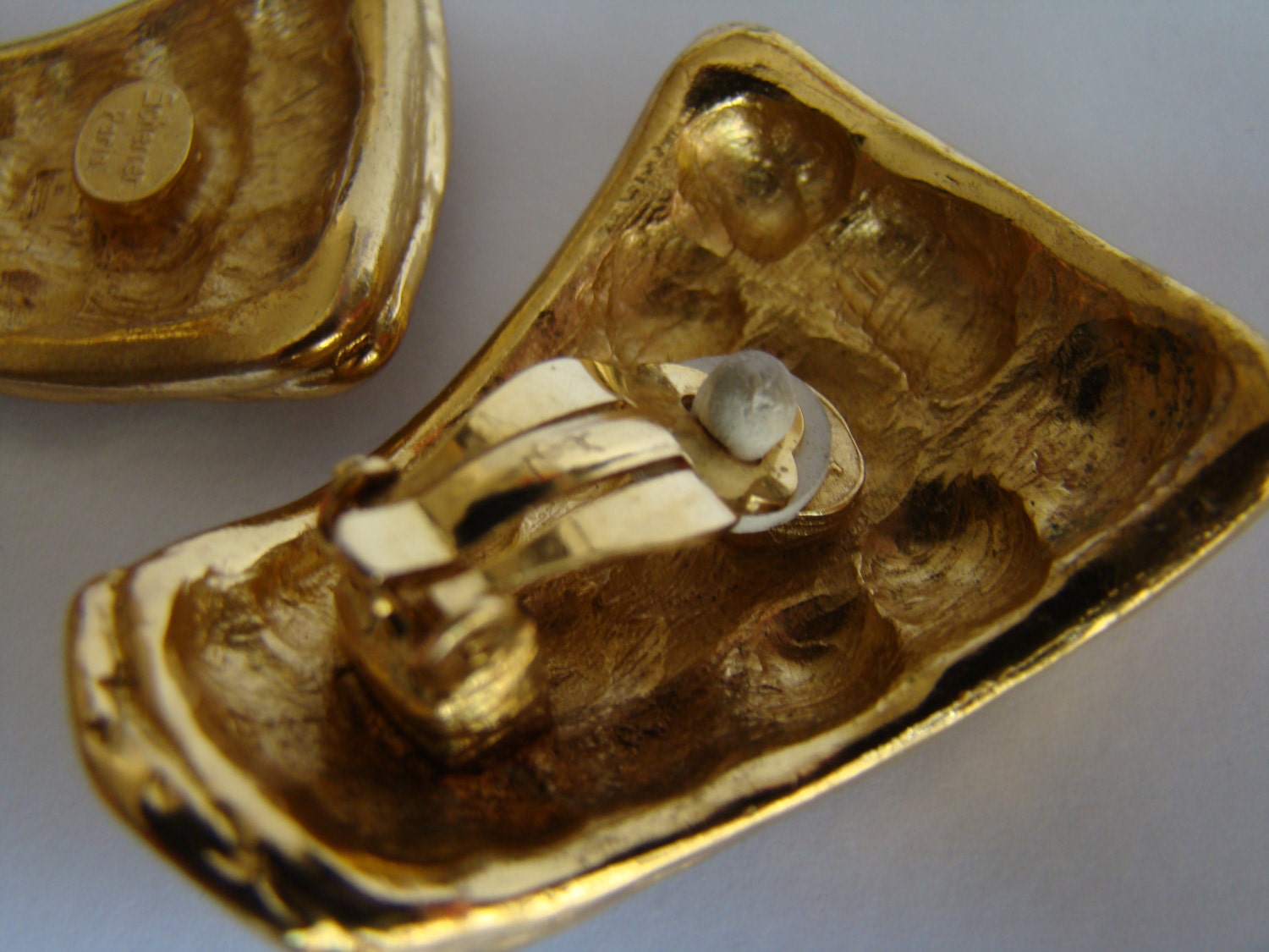 Boucles D'oreilles Vintage Jean Louis Scherrer - Résine Et Cuivre Doré à L'or Fin
