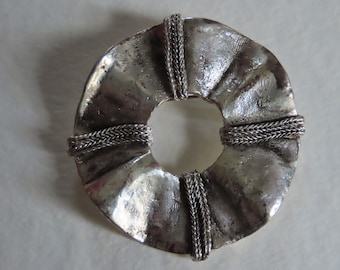 Broche YSL Yves Saint Laurent