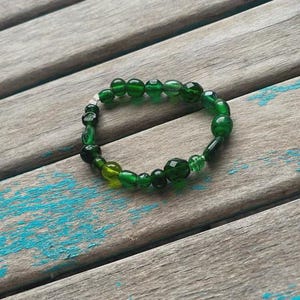 Green Glass Beaded Bracelet: One-of-a-Kind Stretch Jewelry