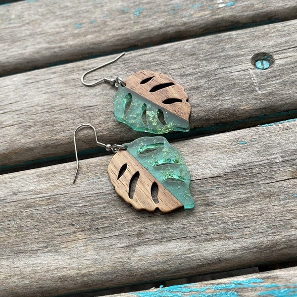 Wood and Mint Green with Gold Flecks Leaf-Shaped Earrings
