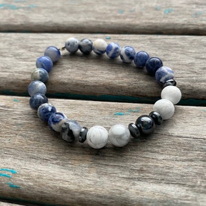 Sodalite Stone Bracelet: Hemalyke & White Howlite Beaded Stretchy Bracelet