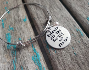 Friendship Bracelet- "Friends are the family we choose" with an accent bead of your choice- Gift for Friend