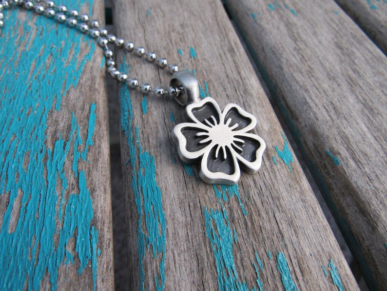 Men/'s Flower Necklace Men/'s Necklace with Flower Charm on Chain of your choice