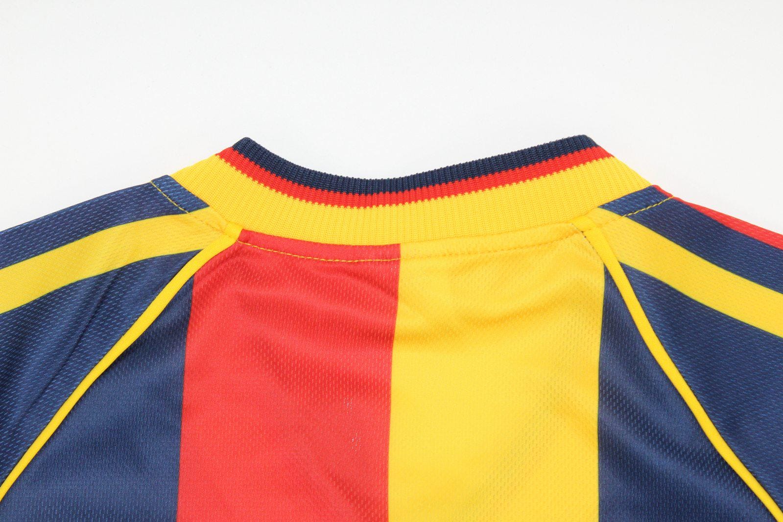 Maillot Rétro Galatasaray 1999-2000 – Hagi 10, Taille L, Très Bon état