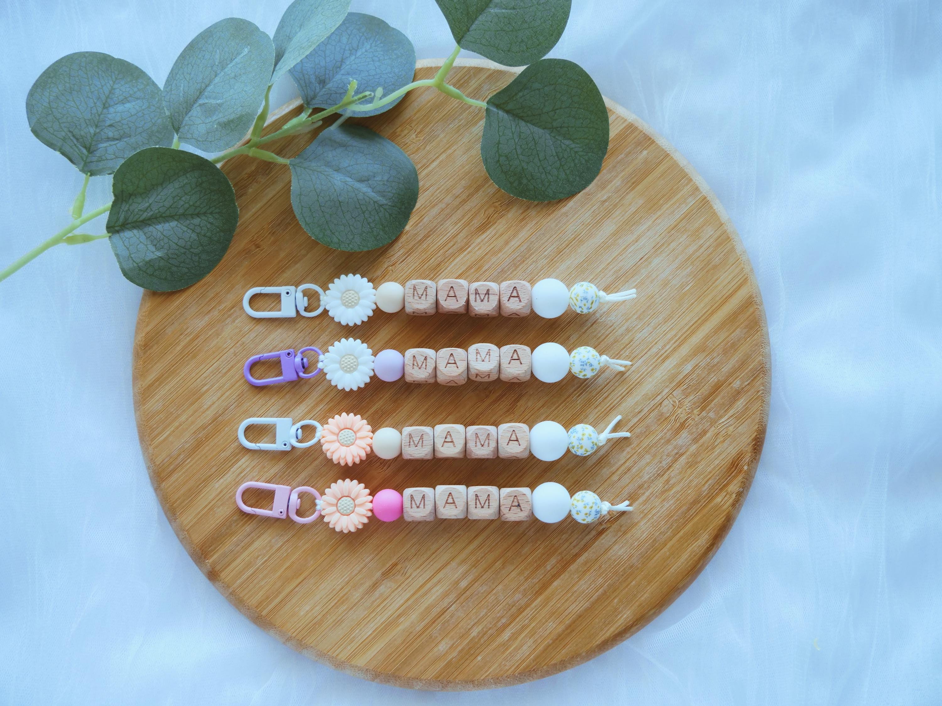 ②ハンドメイドmama MAMA Beaded Keychain With Daisy | Mother's Day Gift, Bag Charm - Etsy