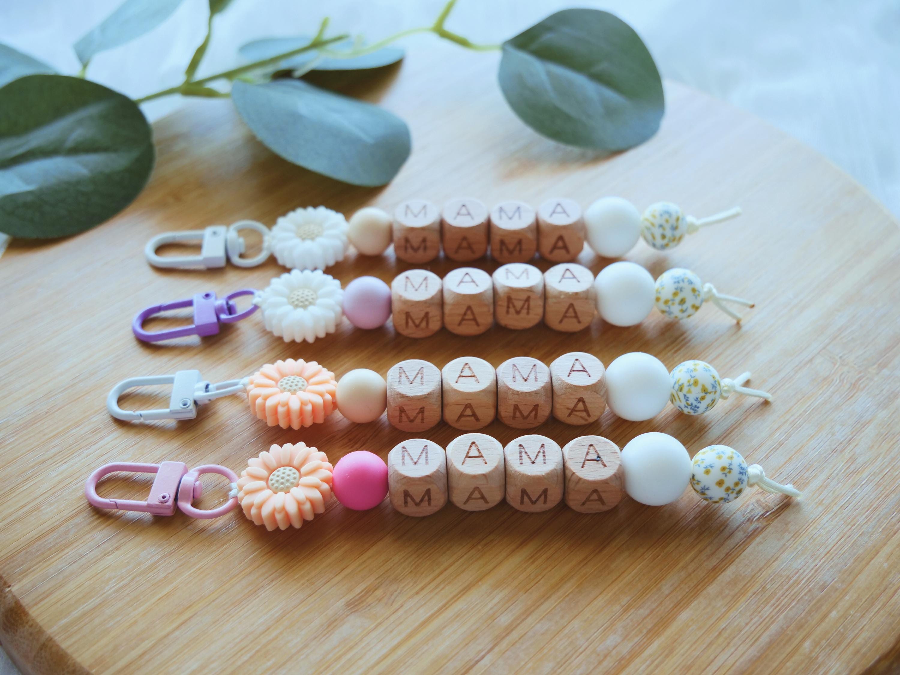 MAMA Beaded Keychain With Daisy | Mother's Day Gift, Bag Charm - Etsy