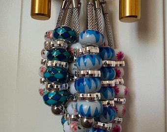 Handmade Perlen Taschenanhänger | Reißverschluss-Anhänger | Ästhetisches Taschen- & Rucksackzubehör | Gürtelschlaufe Charm Schlüsselanhänger | Süß und Handgemacht