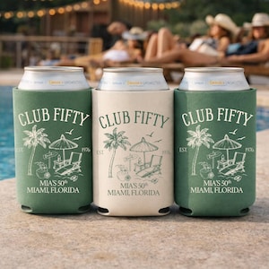 Enfriador de latas para cumpleaños de Club 50, recuerdo personalizado para cumpleaños en la playa, portavasos personalizado para viaje de chicas, regalo para fiesta de cumpleaños número 50