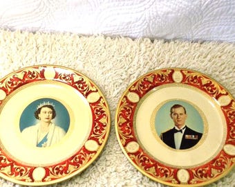 VTG 1953 Coronation Commemorative Tin Litho Plates British Collectible QEII