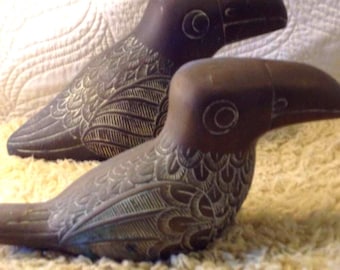 VTG Brass (2) Toucans Hollywood Regency Etched Patina Glamorous Old Money Classy