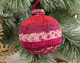 Digital Knitting Pattern for a Christmas Bauble Ornament